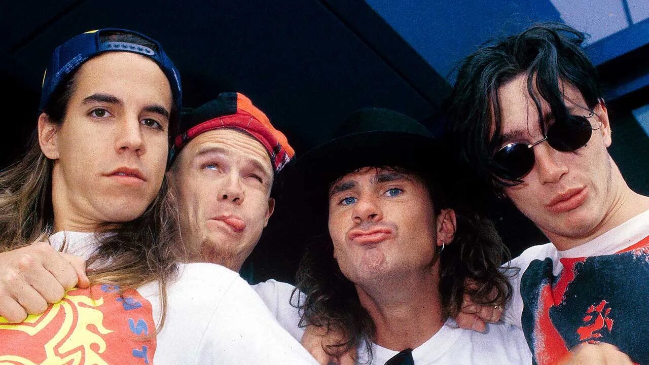 Клипы hot chili peppers. Ред хот Чили пеперс. Ред хот Чили пеперс 2022. Red hot Chili Peppers 1990. Ред хот Чили пеперс солист 2024.