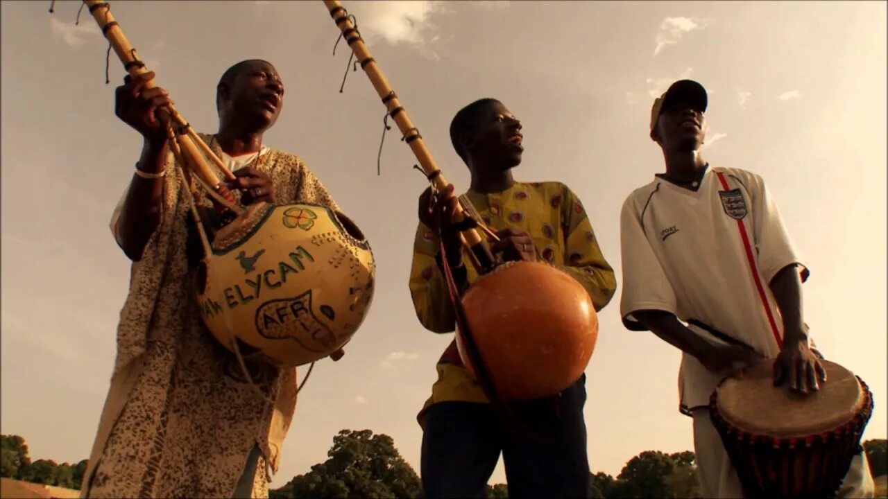 Этно музыкальный диск. Africa песня 80-х. Песня африканка. Песня с африканским мотивом. Африканская песня очень известная.