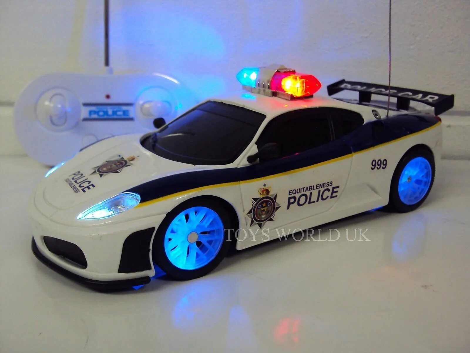Полицейская машина на пульте. Ferrari Police игрушка. Полицейская машина на пульте управления. Полицейская машинка на радиоуправлении. Машинка на пульте управления полиция.