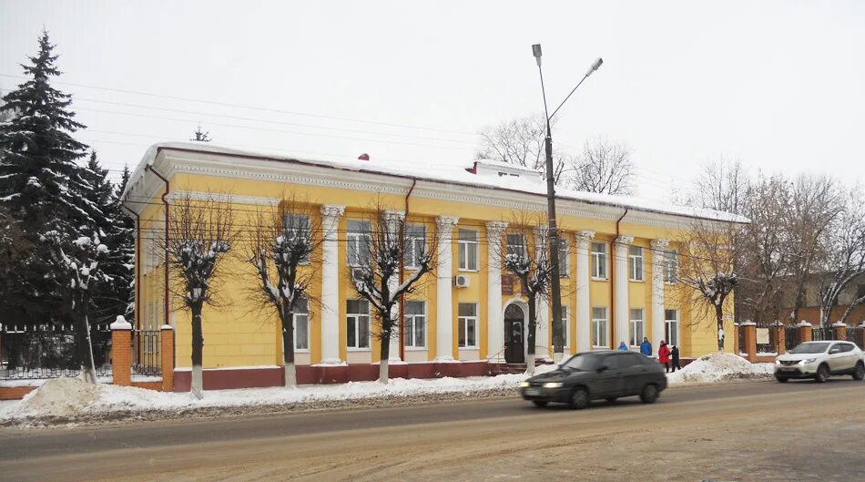 Родники вичуга. Мэр Вичуга Плохов. Администрация города Вичуга. Родники Ивановская область. Вичуга здание администрации.