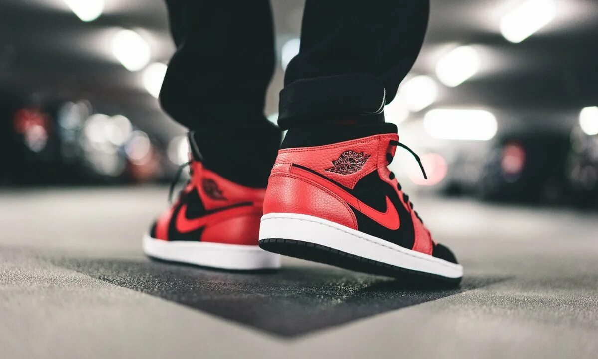 Nike Air Jordan 1 Mid Black Red. Nike Air Jordan 1 Black Red. Nike Air Jordan 1 Mid. Nike Air Jordan 1 Red. Низкие джорданы 1