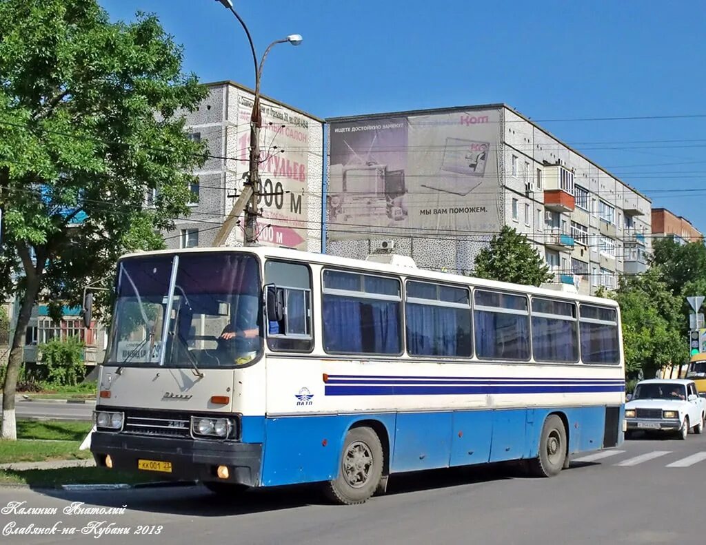 75. Трасса крымск новороссийск. Автобусы туапсе. Привокзальная площадь туапсе. Автобус славянск на кубани туапсе.