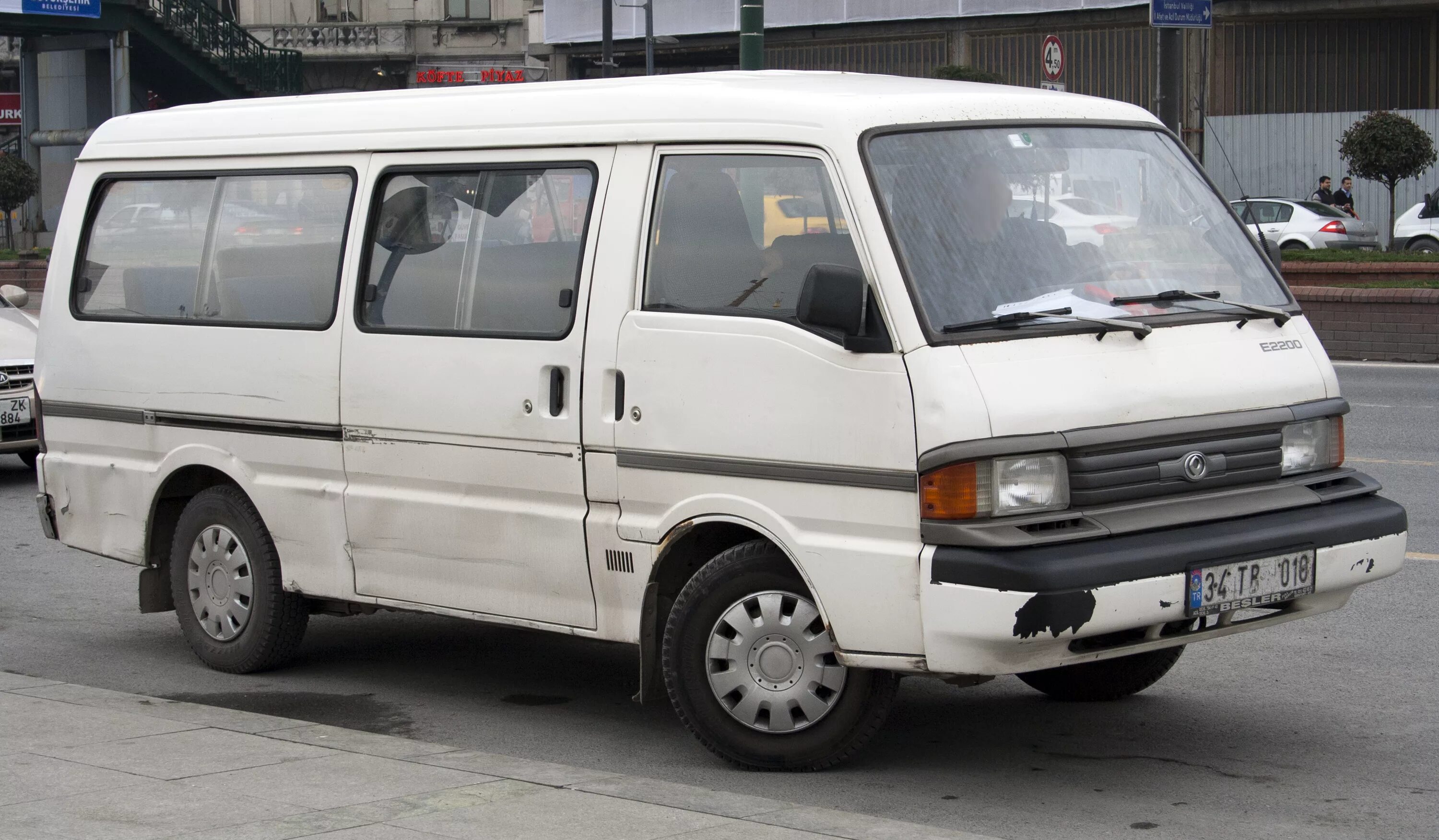 Мазда е 2200 дизель. Мазда Бонго е 2200. Мазда е2200 1997. Mazda Bongo 2-е поколение. Mazda e