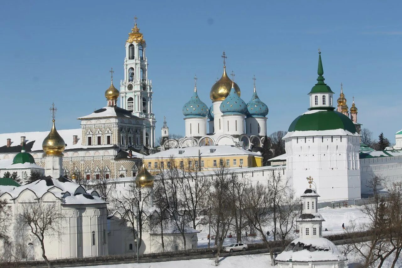 Сергиев посад в каком веке. Монастырь Троице-Сергиева Лавра. Троицко Сергиев монастырь. Свято Троицкая Лавра Сергия Радонежского. Киево Печерская Лавра и Сергиев Посад.