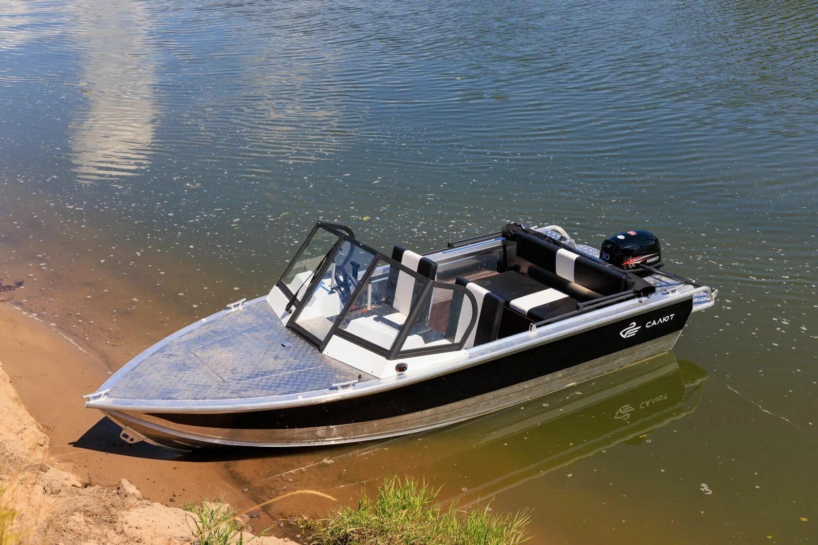 Wellboat 430 new style. Алюминиевая лодка салют 430. Лодка 430. Лодка wellboat 430. Лодка салют 430 про джет.