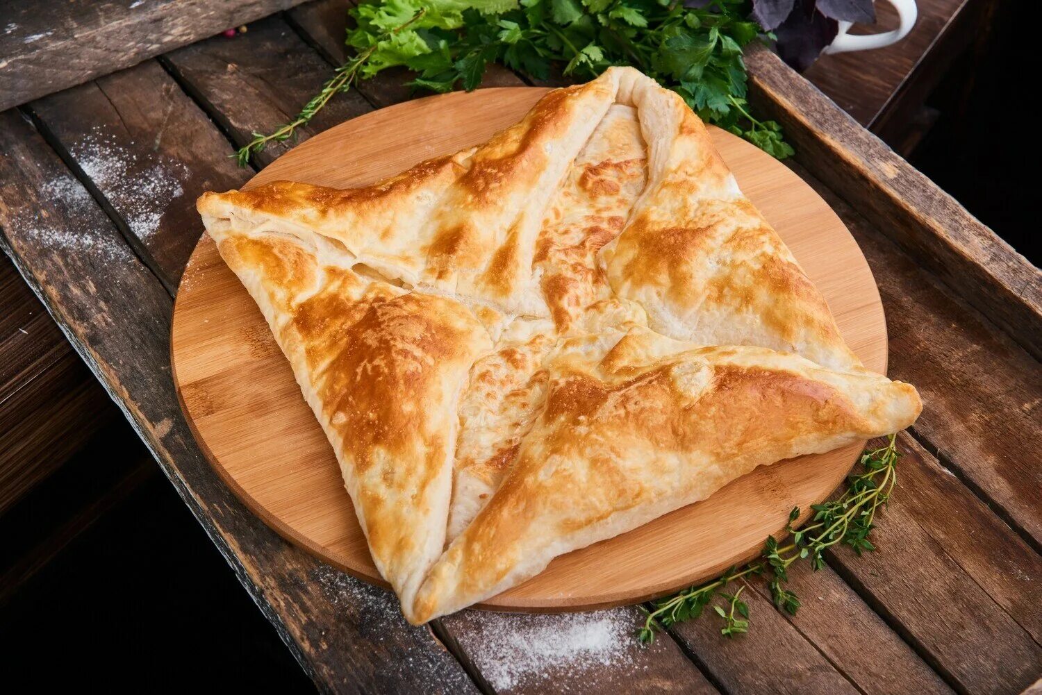 Грузинские хачапури пеновани. Рачули хачапури. Хачапури грузинский. Хачапури армянские хачапури армянские. Хачапури пеновани.