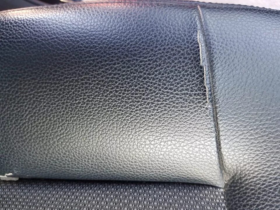 Экокожа потрескалась. Восстановление экокожи. Царапина на кожаной куртке. Восстановление экокожи. Царапины на экокоже.