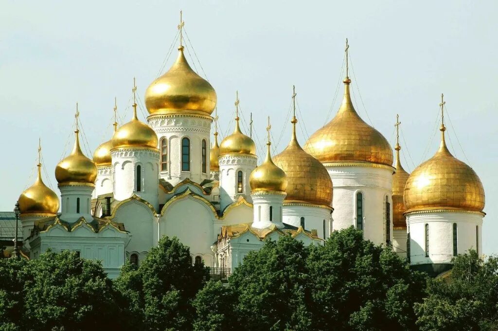 В каком году были построены золотые. Храмы церкви купола Москва златоглавая.