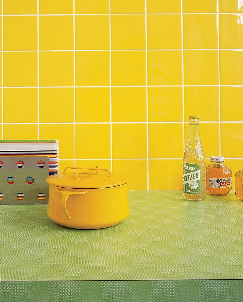 Желтая плитка купить. Желтая плитка на кухне. Желтая плитка на фартук. Желтая плитка на кузни. Желтая плитка для кухни на фартук.