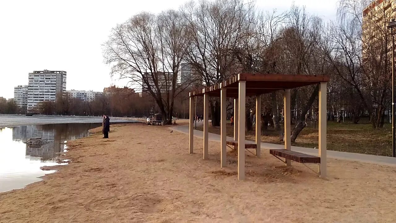 Головинский парк москва. Головинские пруды парк. Уно головинские пруды. Uno головинские пруды. Головинский пляж.