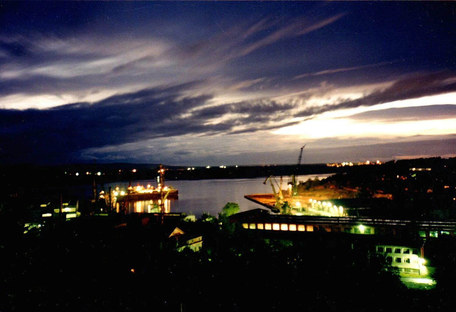 Сѓс‚рёс…рё рѕ рѕр°с‚р°с€р. Р р сѓрєр с рѕс рѕ. Бухта лососина советская гавань. Рір»р°р. [рџрμсђрμсѓр»р°р.