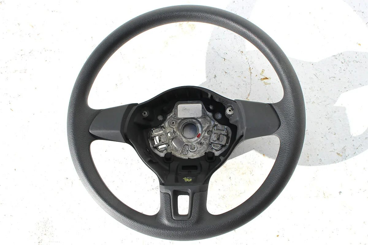 Polo sedan руль. Руль фольксваген поло 2004. Polo 6c салон. Руль поло 6. Руль фольксваген поло 2016.