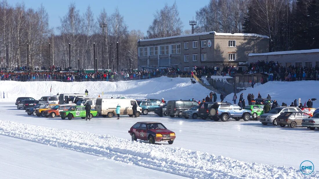 гонки на льду кирово чепецк. ледовые гонки тольятти вид сверху. карпаты кирово-чепецк соревнования. кирово чепецк гонки. кирово чепецк гонки.