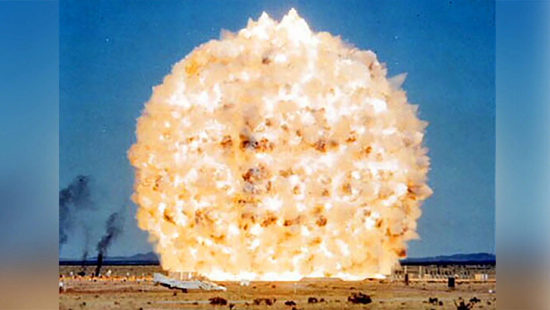Боеприпасы объемного взрыва (термобарические). Эпицентр взрыва «царь-бомбы» ан602.. Авиационная термобарическая бомба. ОДАБ 500 взрыв.
