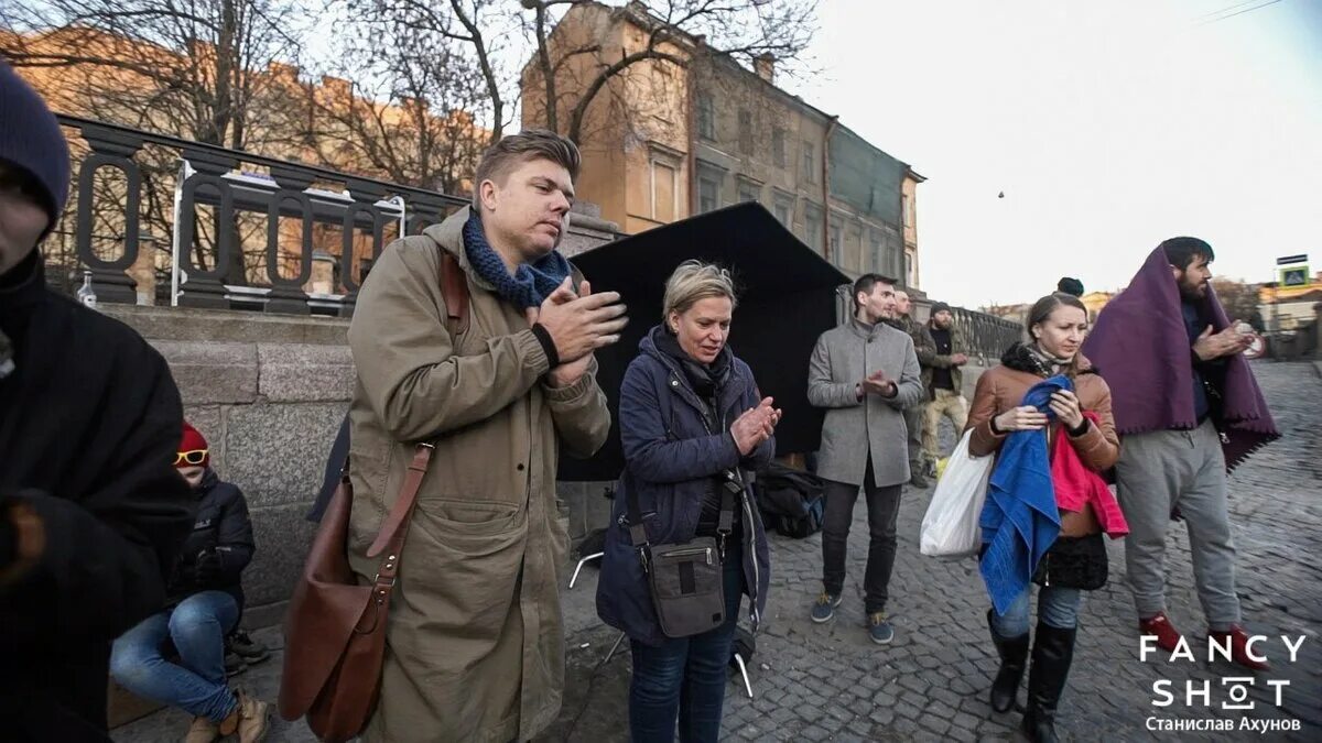 Клип группы ленинград в пит. Лениград съёмки. В Питере пить клип. Ленинград группа Питер. Ленинград клип съёмка.