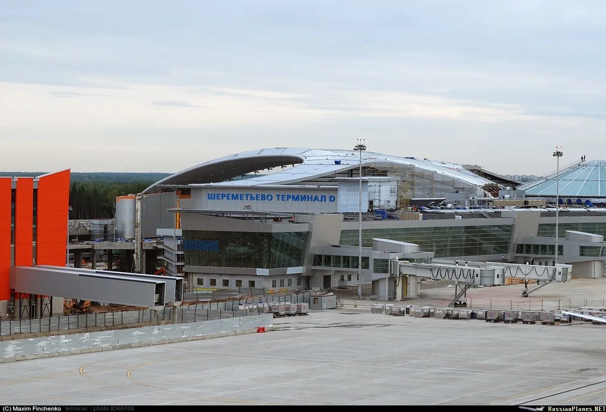 Шереметьево терминал е. Шереметьево терминал д. Шереметьево терминал в. Терминал е Шереметьево. Шереметьево терминал в снаружи.