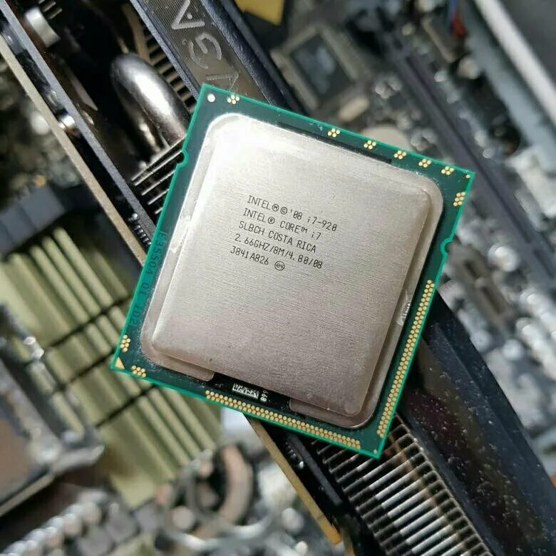Бу процессор компьютера. Процессор intel core i7 920. процессор intel core i7-920 bloomfield. процессор — intel core i7 920 box.. intel core i7-920 на ядре bloomfield.