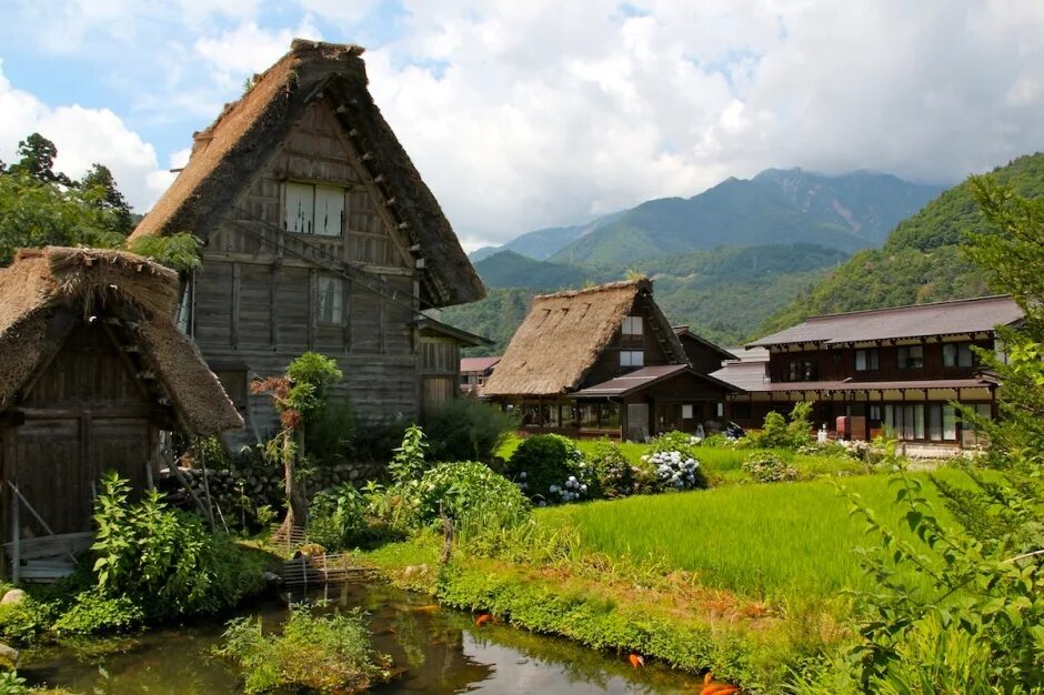 Japanese village. Сугисава японская деревня. Деревня Отари Япония. Горная деревня в Японии. Застава Сиракава.