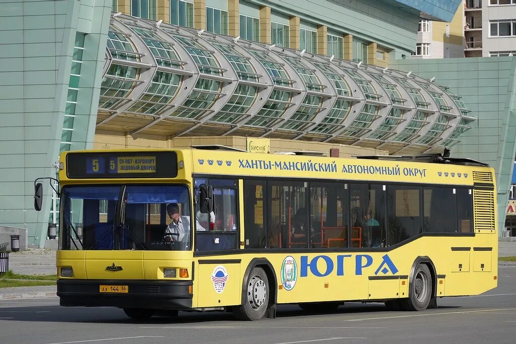 Автовокзал ханты мансийск купить. АТП Ханты-Мансийск. Автобус Ханты-Мансийск. МАЗ-103.075 Ханты Мансийск. Автовокзал Ханты-Мансийск.