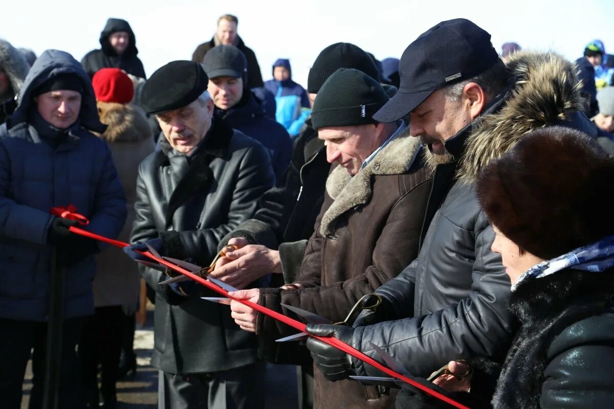 Министр строительства Белгородской области. Никольское Белгородский район администрация. Белгород бывший министр по строительству. Строитель трассадоржная Белгород.