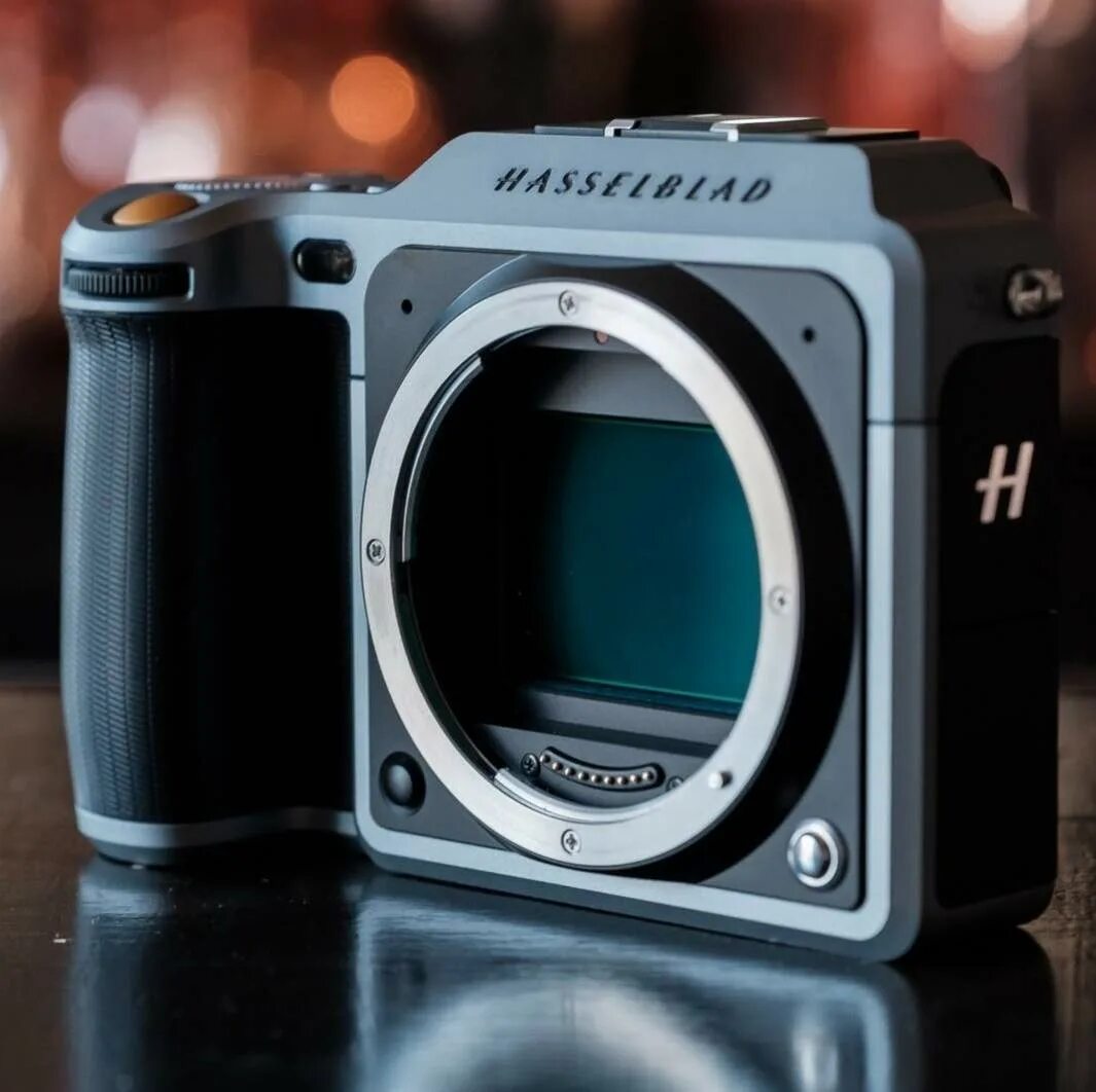 Фотокамеры среднего формата. Hasselblad x1d. Хассельблад фотоаппарат. Среднеформатные фотоаппараты Hasselblad. Хассельблад x1d матрица.