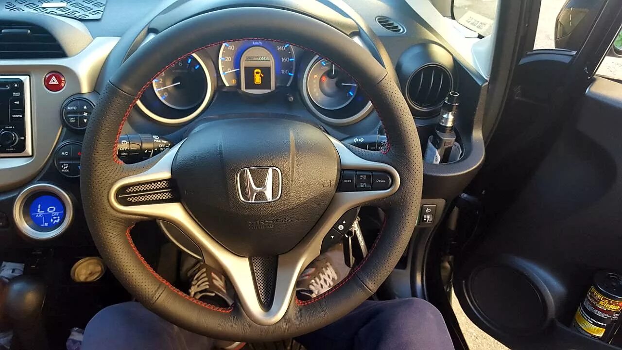Оплетка руля Honda FIT, тиснение NAPPA - ОПЛЕТКИ.РФ на DRIVE2