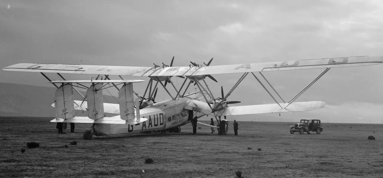 H page. Самолета handley page h.p.42. handley page h.p.42 / h.p.45. самолет хандли рейдж 42. хендли пейдж 42.