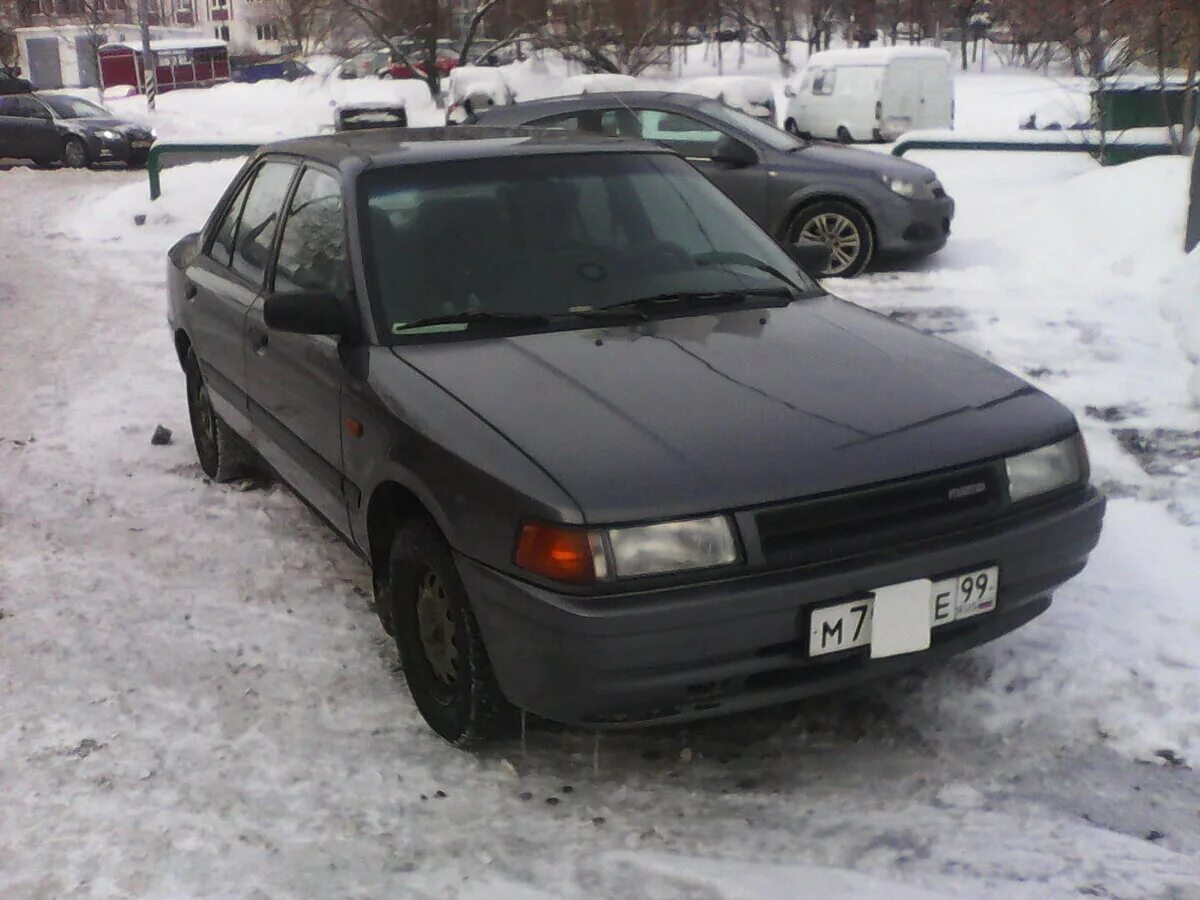 Мазда 1990 года. Mazda 323 1990 седан. Мазда седан 1990-2000. Мазда 1990г.