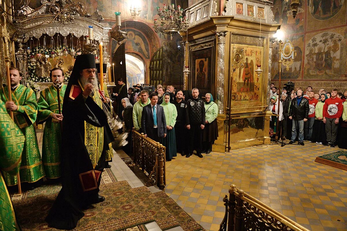 Всенощное бдение святому. Всенощное бдение Свято Троицкой Сергиевой Лавры. Всенощное бдение в Троице Сергиевой Лавре. 7 Октября 2018 всенощное накануне дня памяти прп сергию Радонежскому.