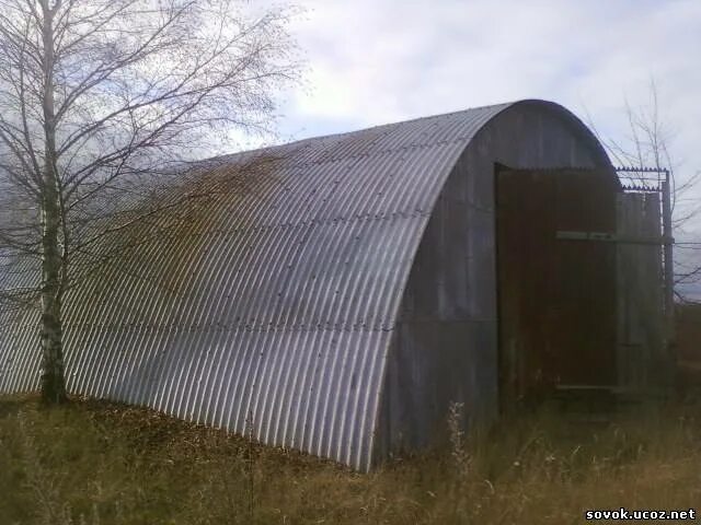 Ангары бу купить. Советский арочный ангар. Ангары металлические с двумя боковыми заездами. Каркас Ангара б/у. Арочный ангар бу.