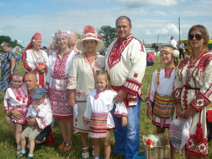 Мордва черемисы. Шокша Мокша эрзя. Марийцы семья. Мордовия эрзя и Мокша.