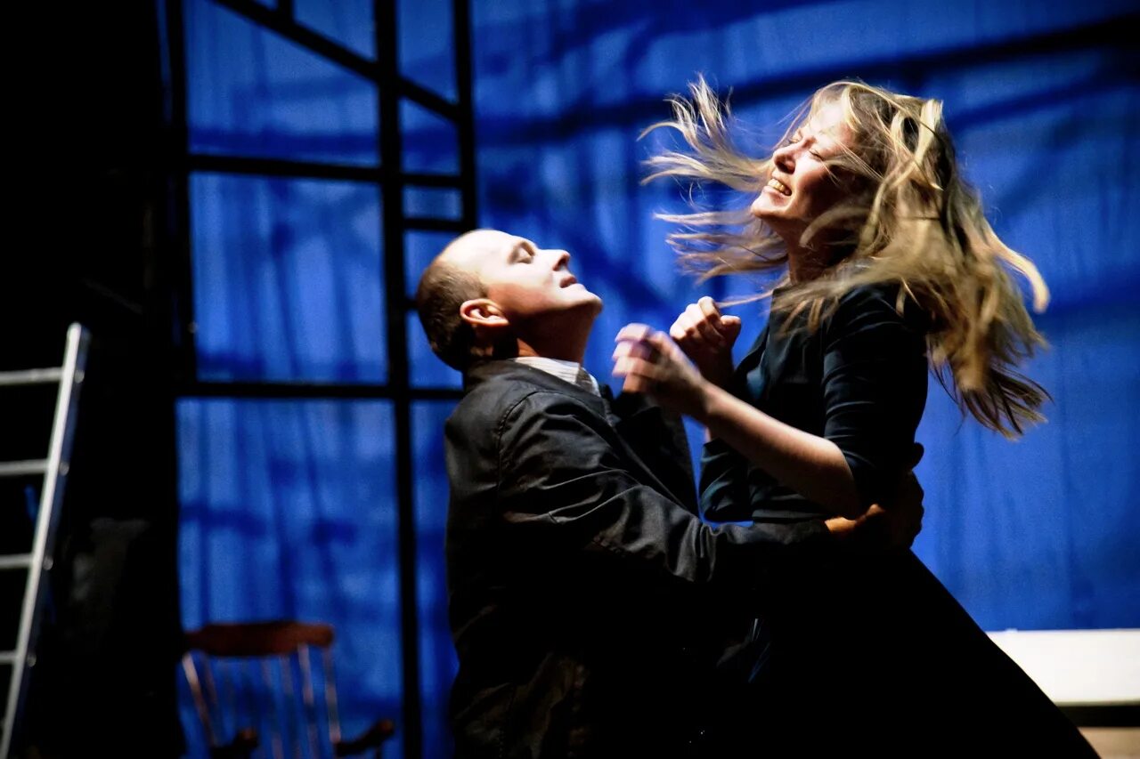 Кто участвует в создании спектакля. 27 марта - всемирный день театра с 1961 года. Презентация театр искусство коллективное. Какие виды искусства в опере. Кто участвует в создании спектакля.