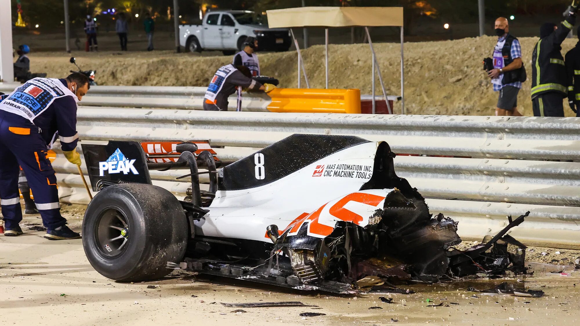 Формула 1 последний этап результаты. Гран при Бахрейна 2020 Грожан авария.