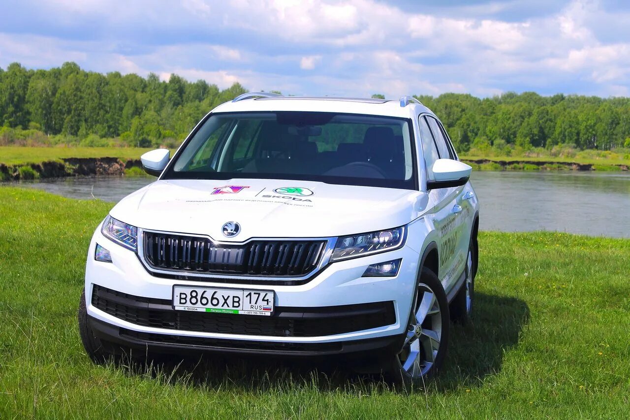 Кодиак б у купить. Skoda Kodiak. Машина Skoda Kodiaq. Джип Шкода Кодиак. Шкода Кодиак 2018 белая.