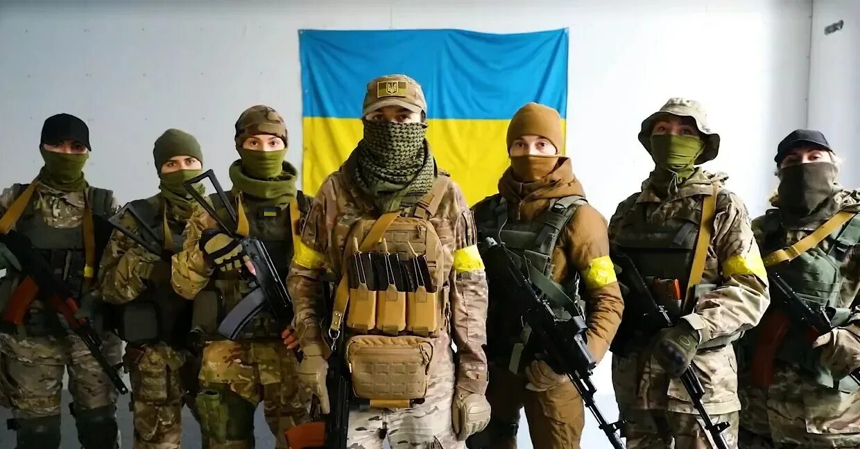 Украинцы воюют против украинцев. Русские военные отряд. Русские солдаты на Украине. Наемники на Украине. Русский отряд наемников.