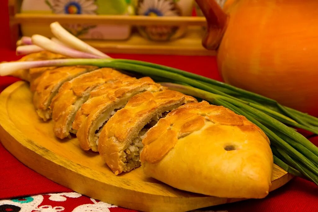 вятская кухня вднх. традиционная вятская кухня. вятская кухня рецепты обложка. вятская кухня. луковники пирожки.