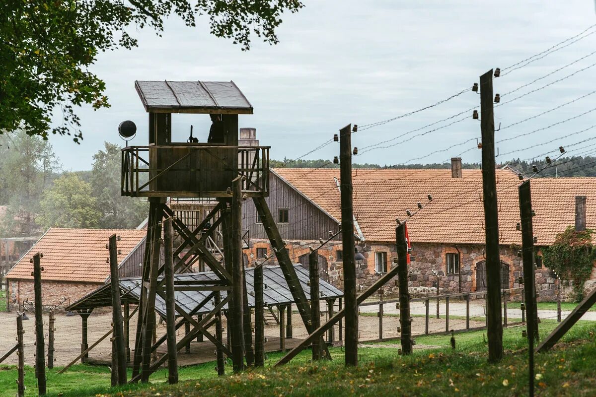 Собибор участники восстания. Собибор кадры из фильма. Кристофер ламберт собибор. Собибор фото. Собибор фильм 2018 постер.