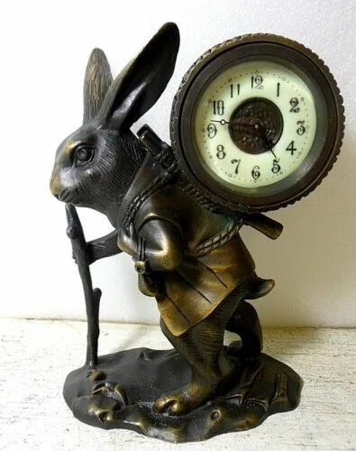 Часы зайцем. Часы зайцем. Настенные часы 21 век. Часы настенные заяц. Часы зайцем.