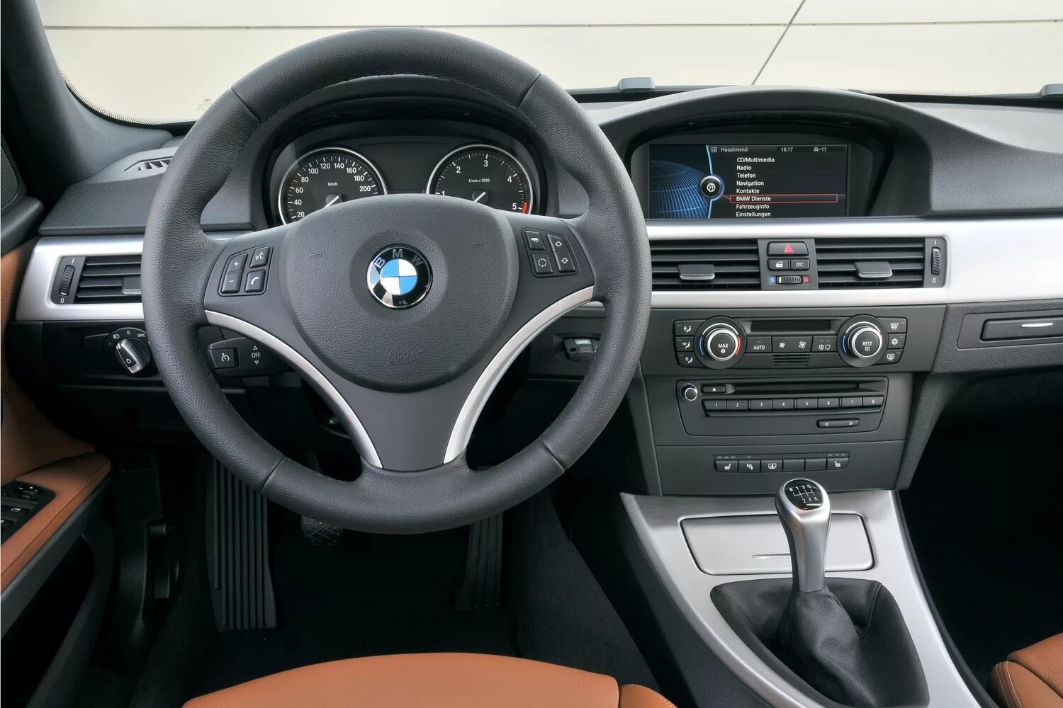 BMW e90 Interior. BMW e90 салон. БМВ м5 е90 2008. BMW 3 e90 салон.