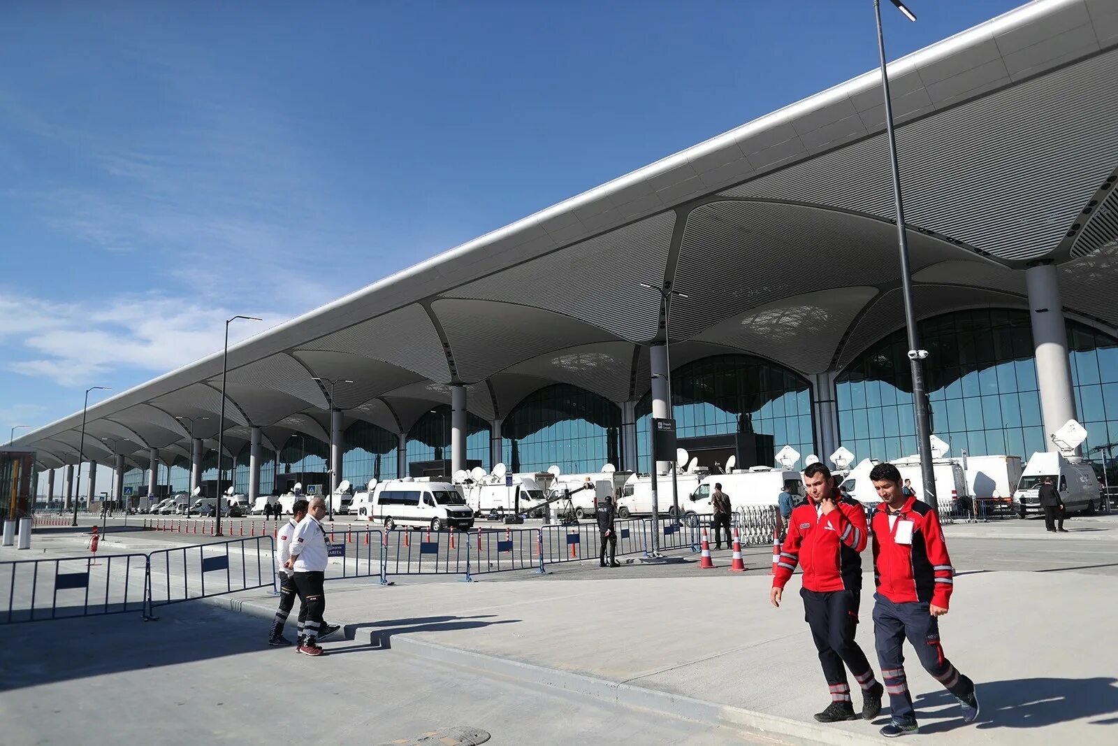 Султанахмет новый аэропорт. Аэропорт Istanbul ist. Новый аэропорт Стамбула. Аэропорт Стамбула Хавалимани. Стамбул новый аэропорт , ist.