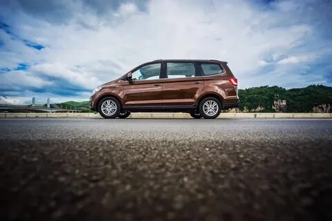 Семейный автомобиль 2024
