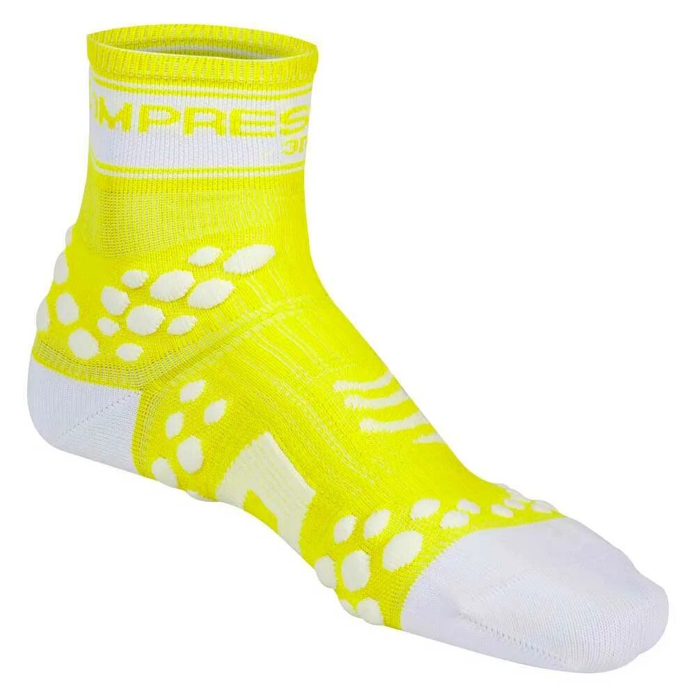 Socks5 купить. Носки Compressport. Носки для бега. Спортивные компрессионные носки. Компрессионные носки для бега.