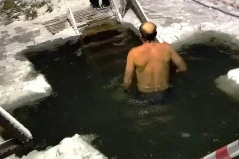 Посвятила воду
