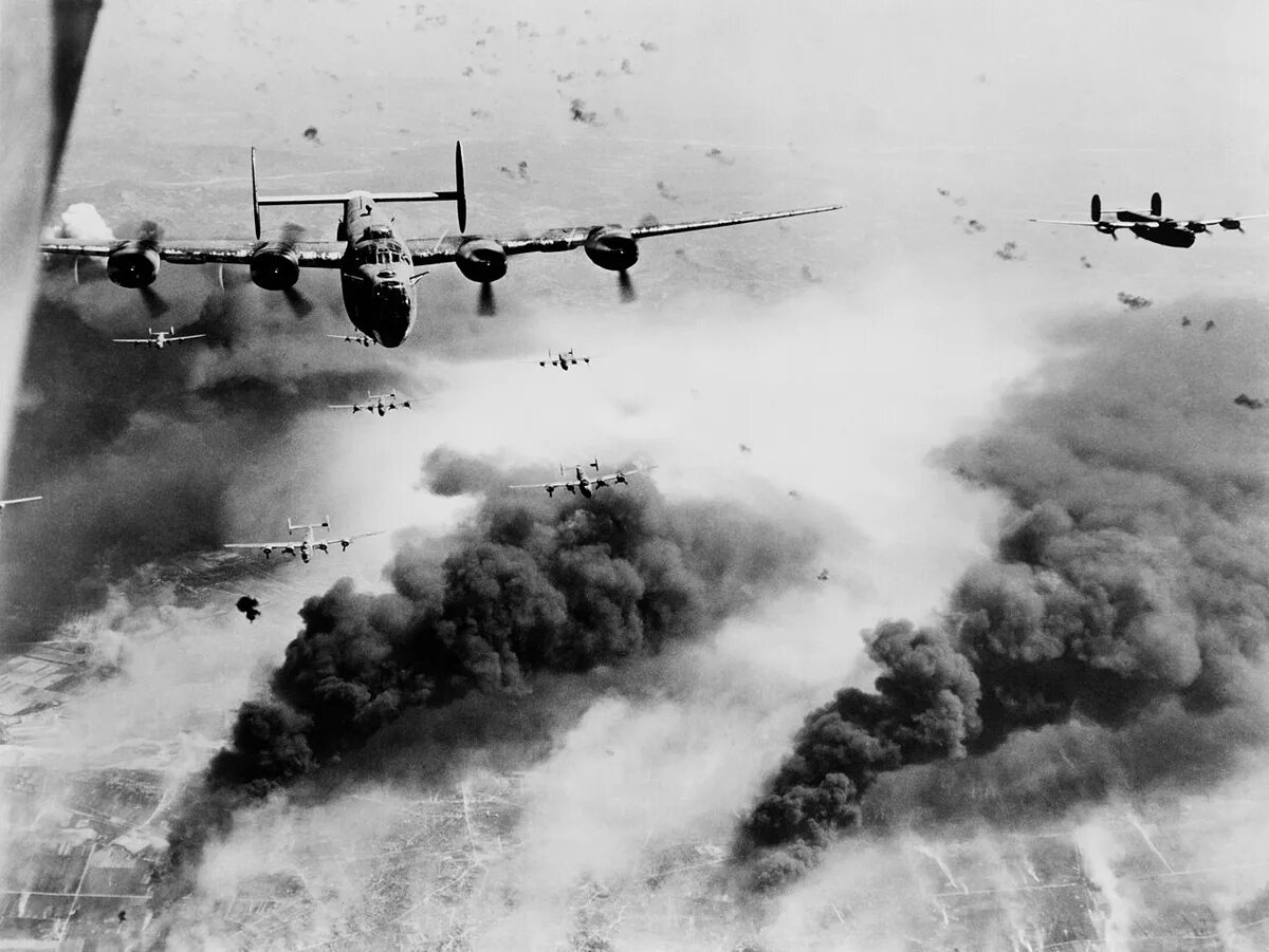 Киев 22 июня 1941. Юнкерс 87 над сталинградом. Дрезден бомбардировка 1945. Немецкие юнкерсы 1941 бомбят. Немецкие самолеты бомбят.