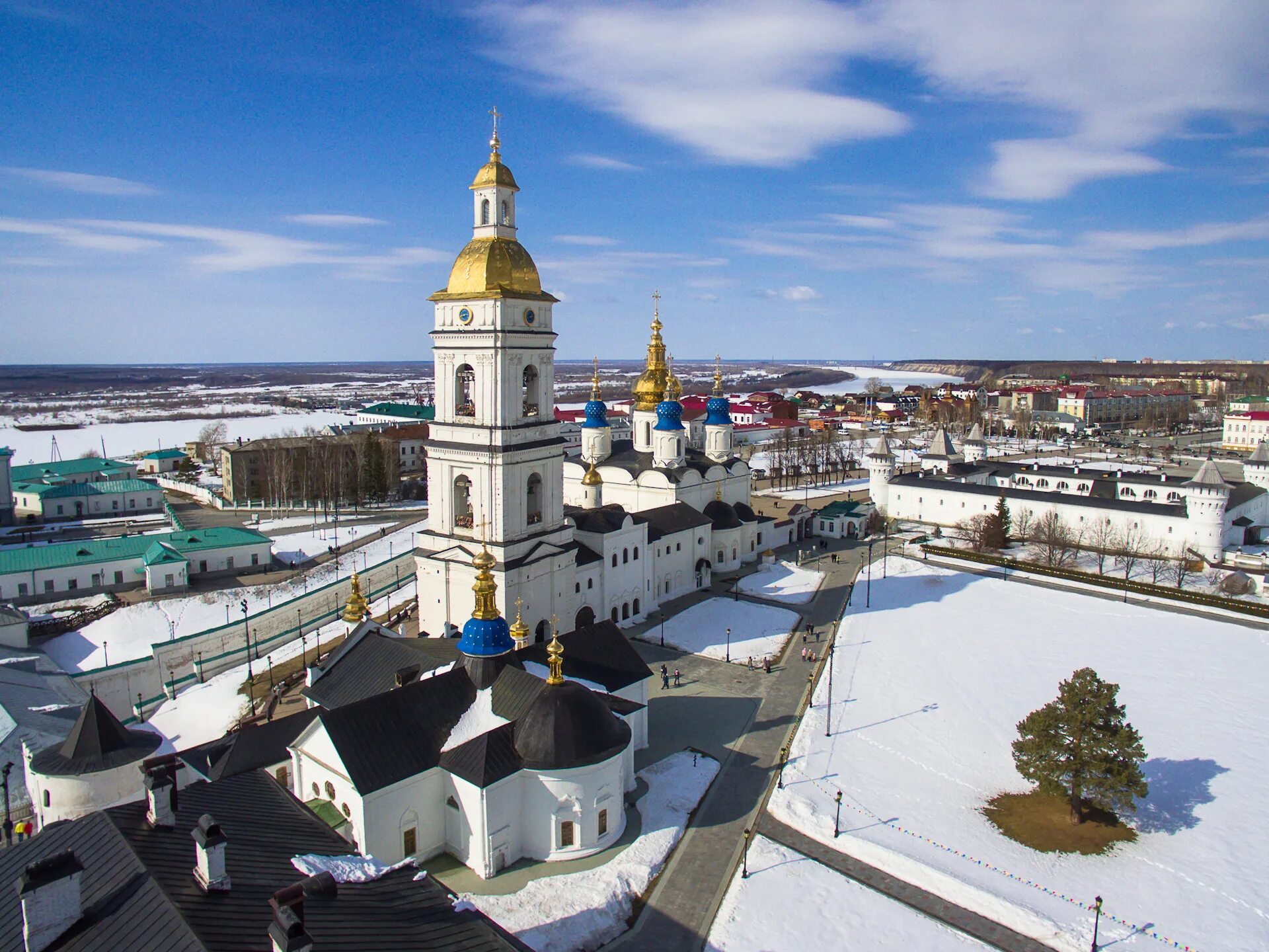 Тобольский кремль. Тобольский Кремль 2021. Тобольск Кремль зима 2021. Тобольский Кремль сейчас. Тобольск вид с Кремля.