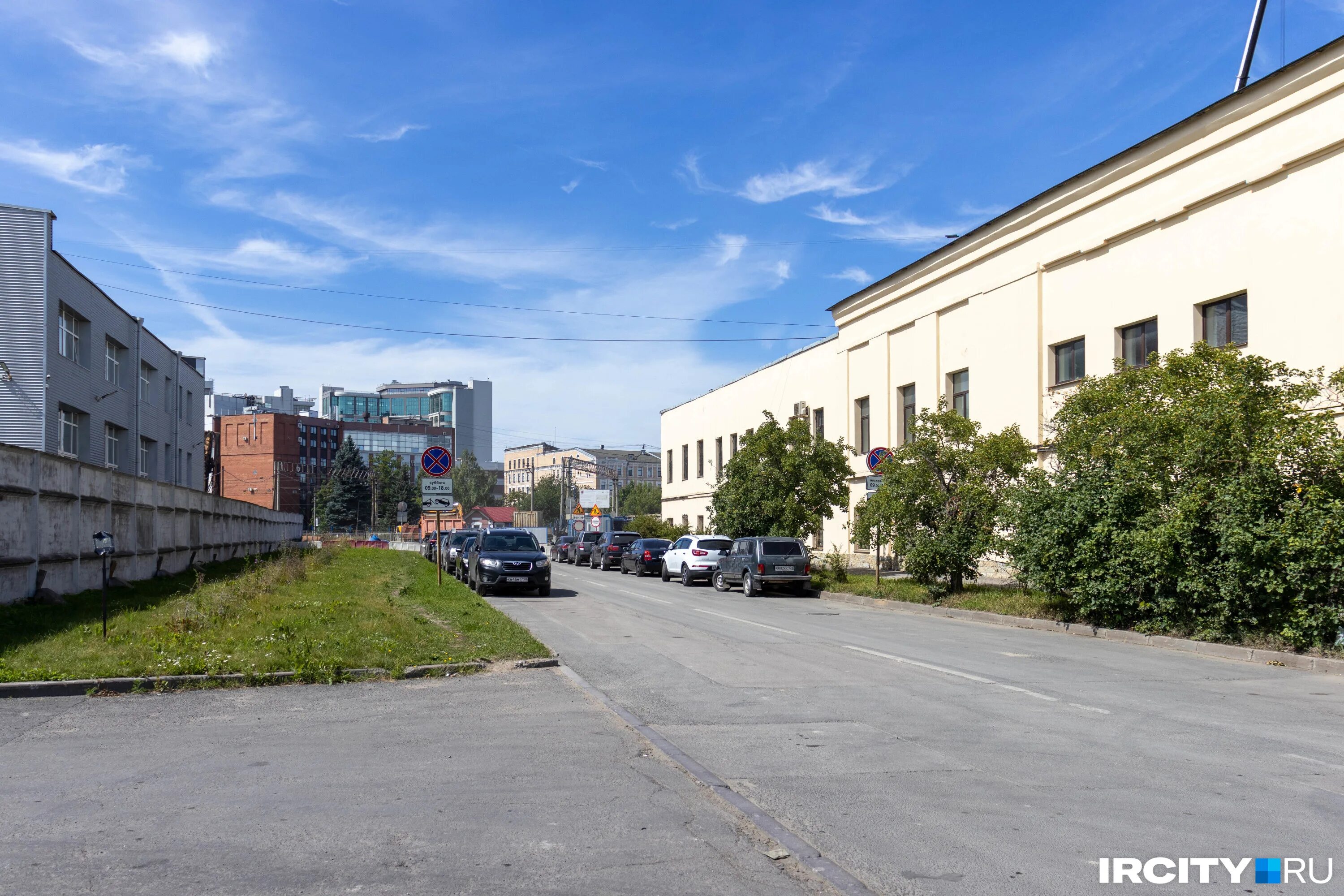 Улицы российских городов. Улица города панорама. Промзона Хапиловка 19. Улица России Иркутск.