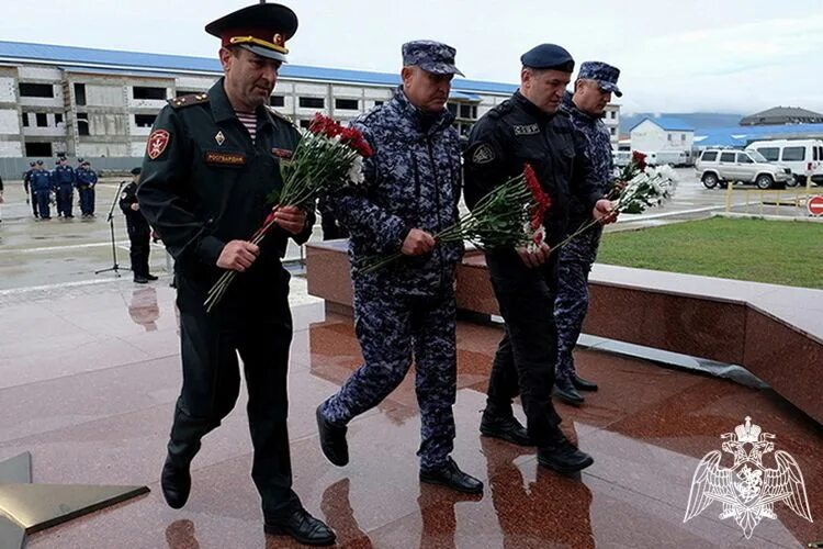 Омон прибыл в крокус через. ОМОН Скорпион Каспийск. ОМОН 2 Махачкала. ОМОН 2 Каспийск. Командир ОМОН Каспийск.