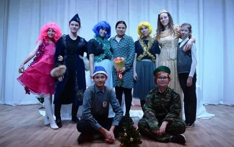 Школьный драматический кружок артистом городского