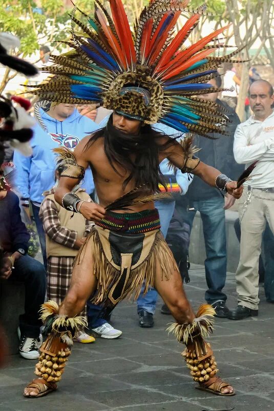 Ноги индейца. Дакота племя индейцев. Индеец прикол. Смешной индеец. Ноги индейца.