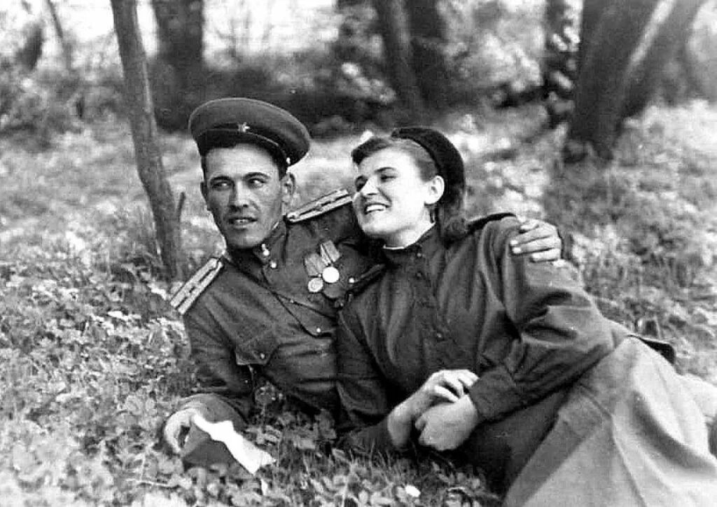 Любовь на войне 1941-1945. Любовь на войне 1945.